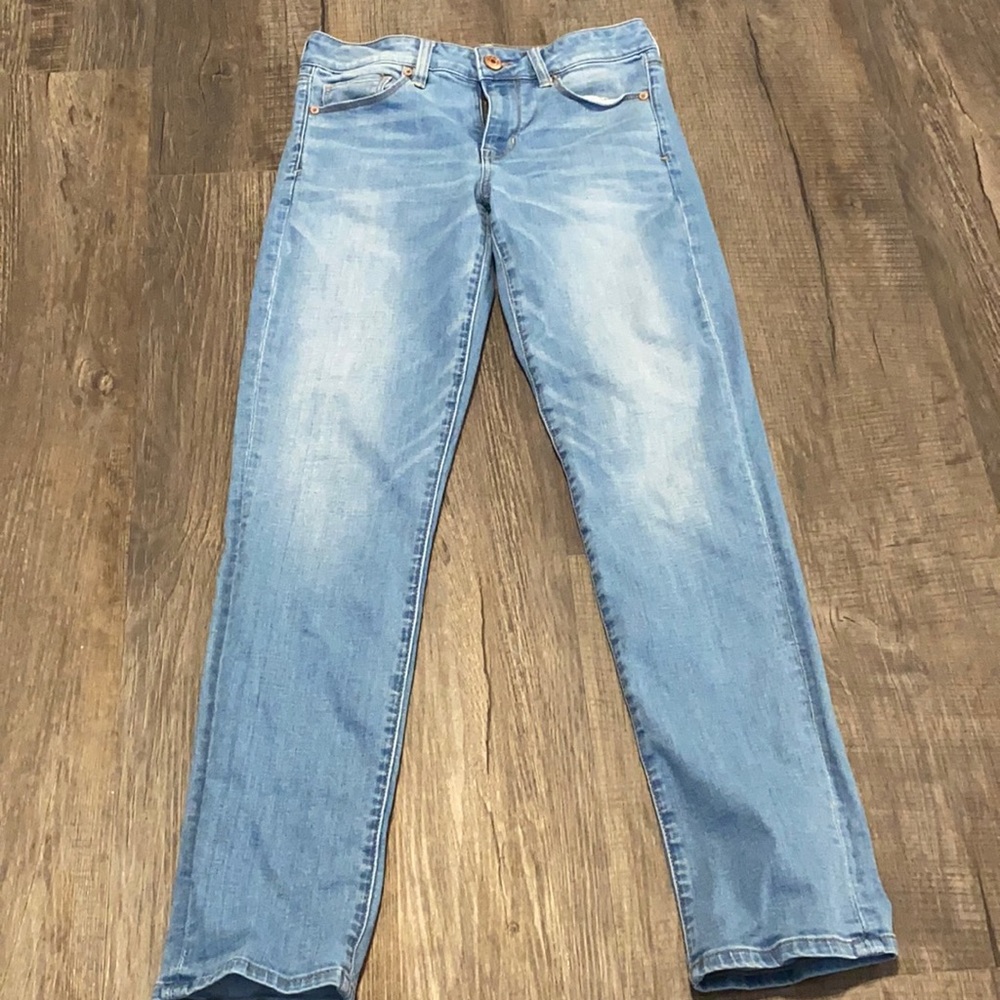 american eagle light washed jeans